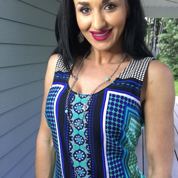 Banana Republic Tops - Banana Republic sleeveless blouse